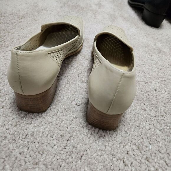 Rangoni Firenze Women's Size 7 AA Tan Leather Low Heels Pump Square Toe Shoes - Picture 9 of 9